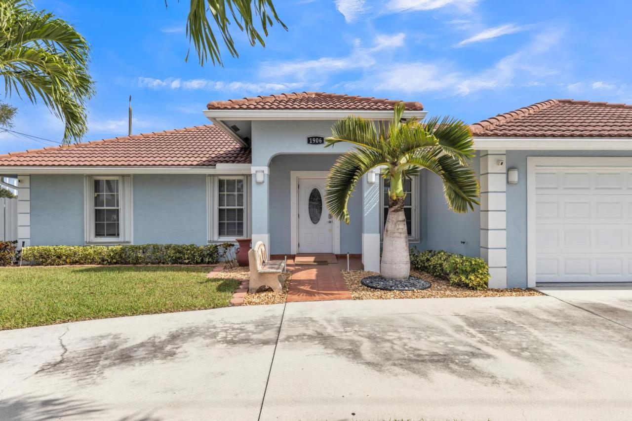 Gorgeous Lake Worth Beach House Home Exterior photo