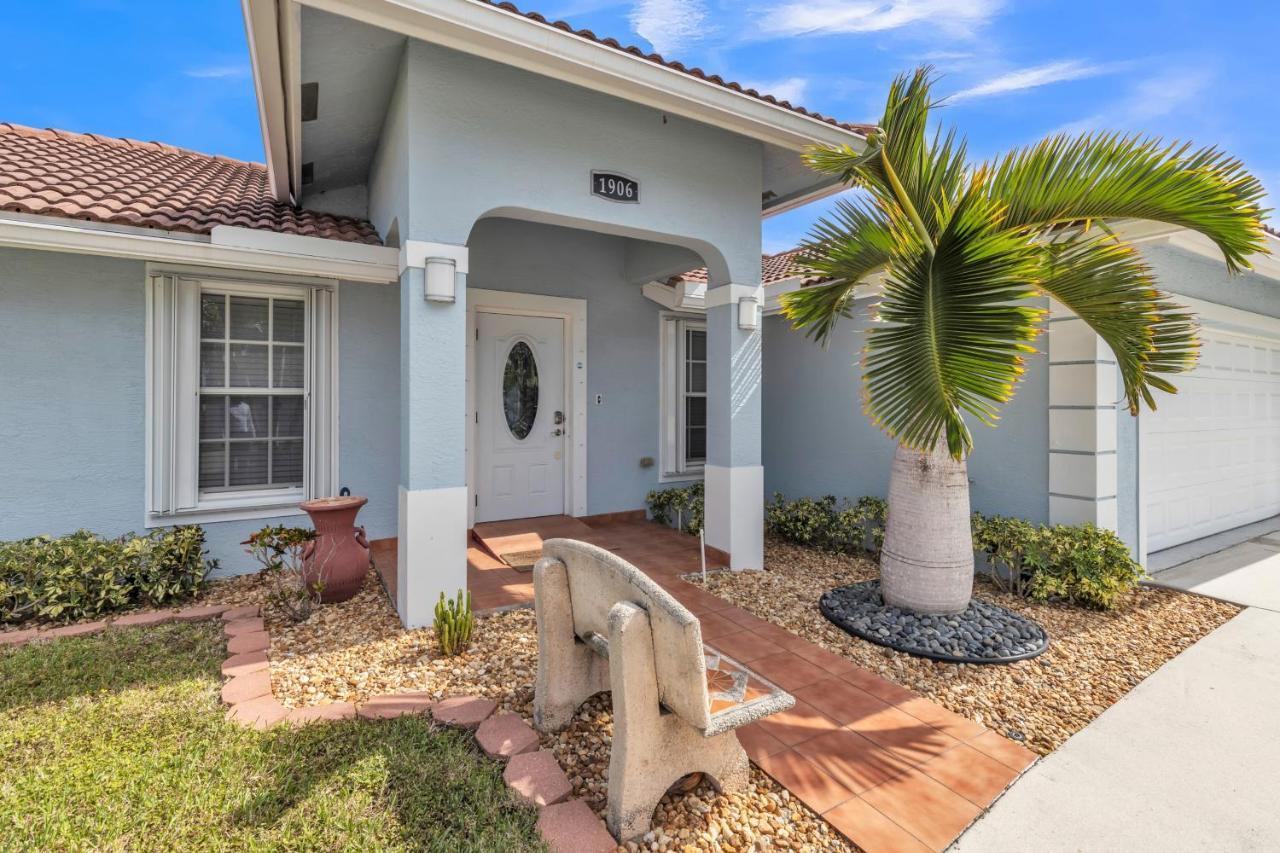 Gorgeous Lake Worth Beach House Home Exterior photo