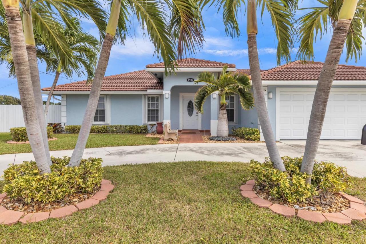 Gorgeous Lake Worth Beach House Home Exterior photo